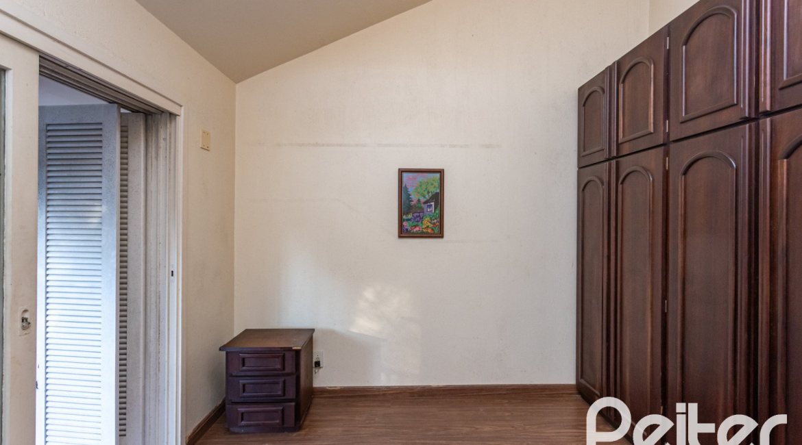 Casa em Condomínio à venda com 363m², 3 dormitórios, 2 suítes, 4 vagas, no bairro Cavalhada em PORTO ALEGRE
