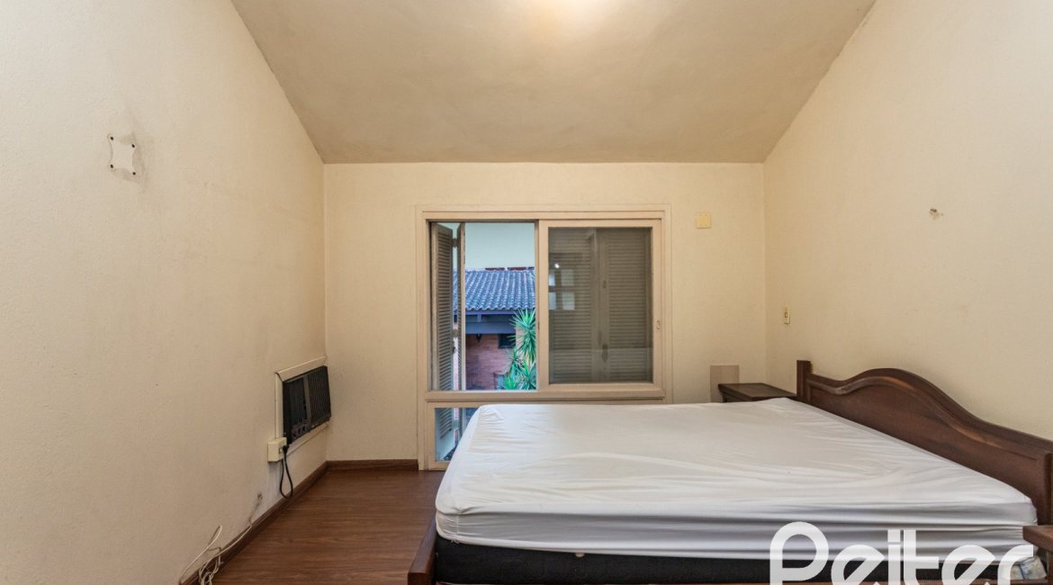 Casa em Condomínio à venda com 363m², 3 dormitórios, 2 suítes, 4 vagas, no bairro Cavalhada em PORTO ALEGRE