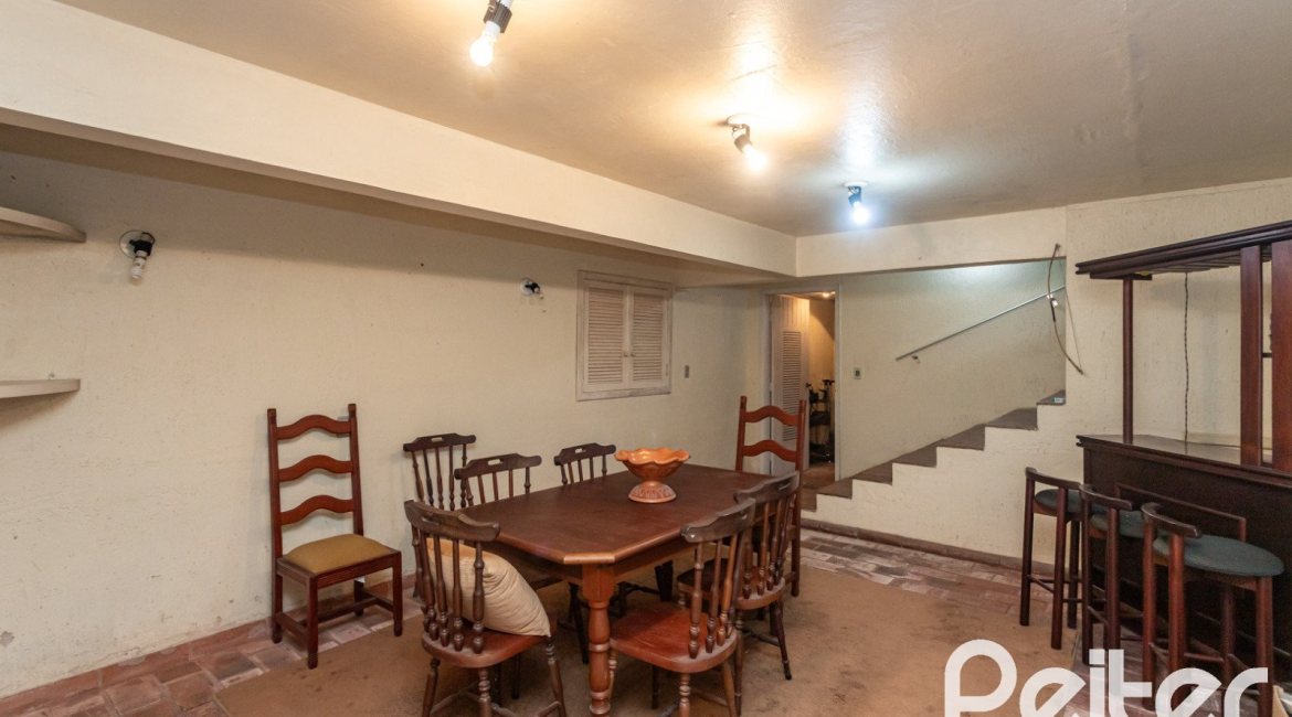 Casa em Condomínio à venda com 363m², 3 dormitórios, 2 suítes, 4 vagas, no bairro Cavalhada em PORTO ALEGRE