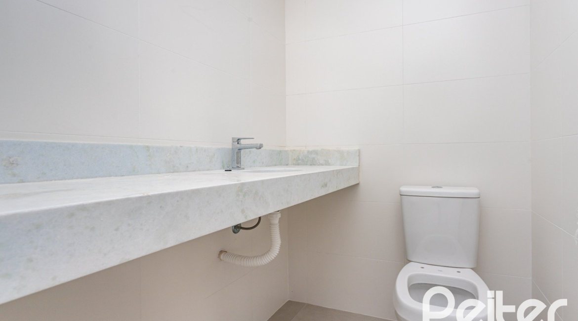 Apartamento à venda com 103m², 3 dormitórios, 3 suítes, 2 vagas, no bairro Tristeza em Porto Alegre