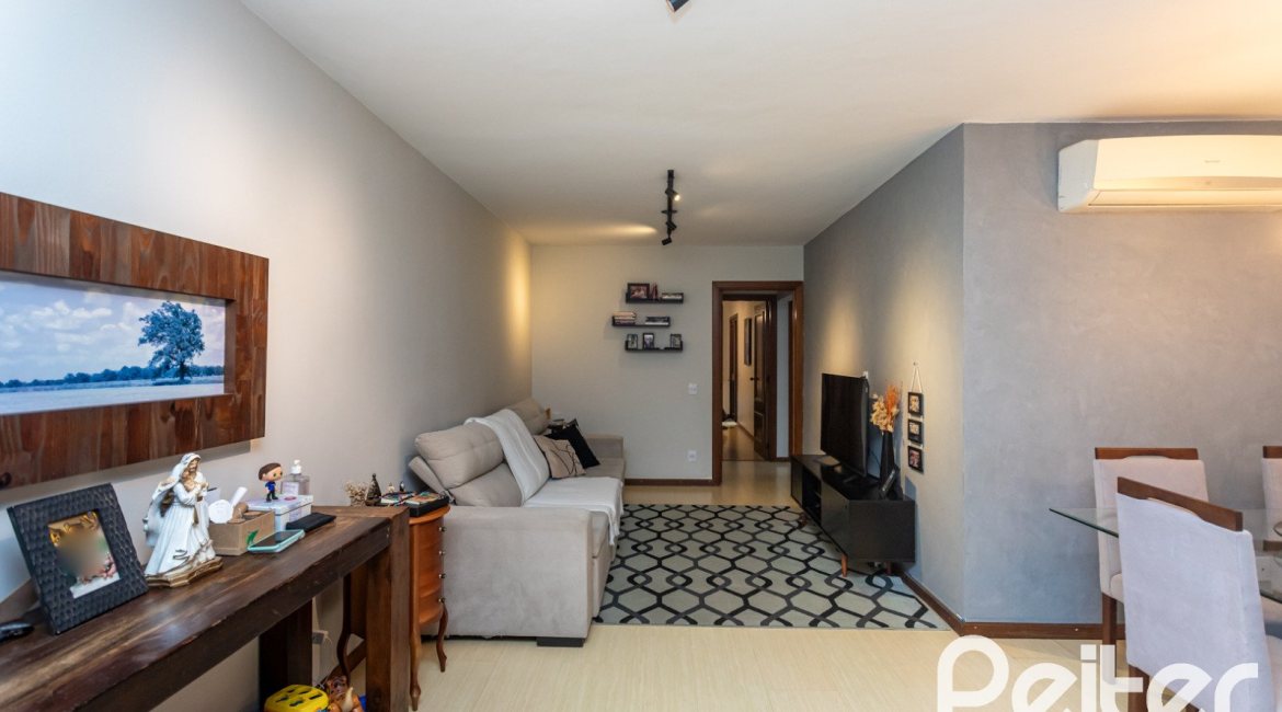 Apartamento à venda com 121m², 3 dormitórios, 1 suíte, 2 vagas, no bairro Tristeza em PORTO ALEGRE