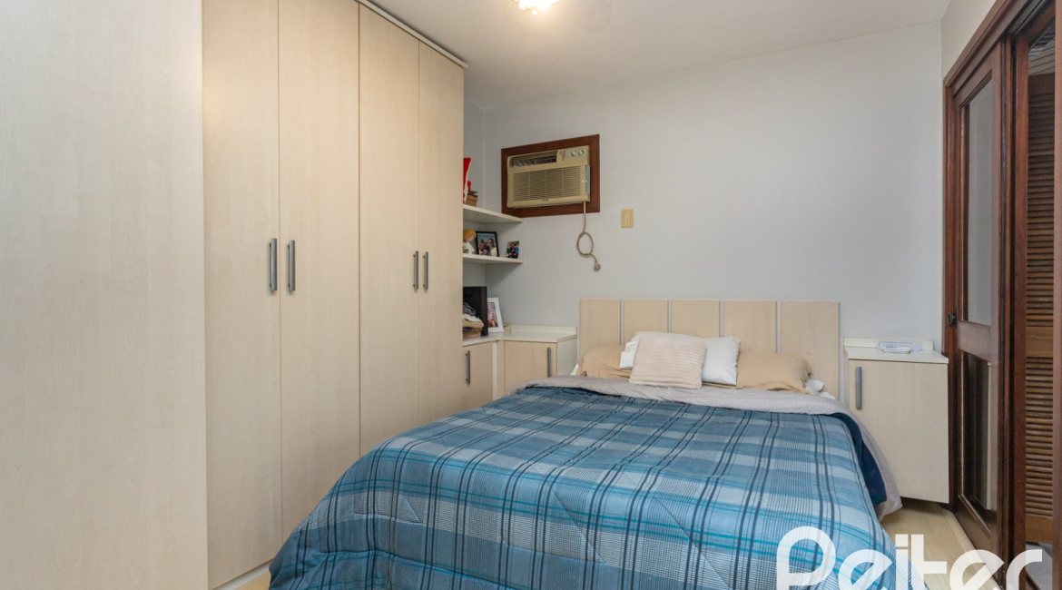 Apartamento à venda com 121m², 3 dormitórios, 1 suíte, 2 vagas, no bairro Tristeza em PORTO ALEGRE