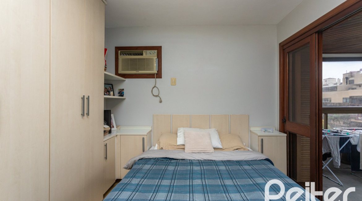 Apartamento à venda com 121m², 3 dormitórios, 1 suíte, 2 vagas, no bairro Tristeza em PORTO ALEGRE
