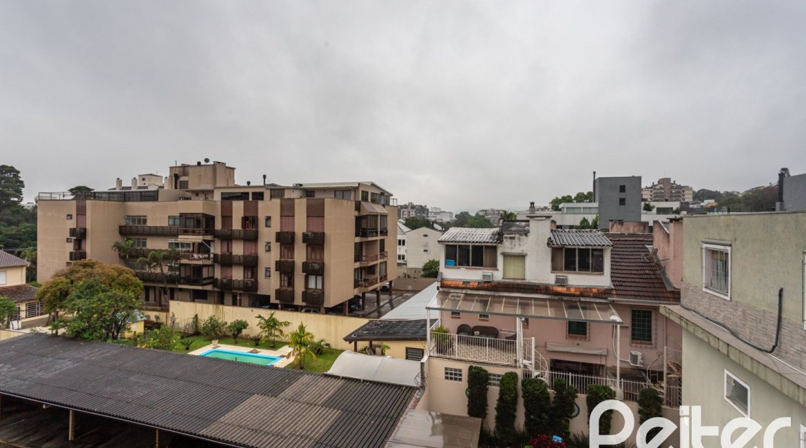 Apartamento à venda com 121m², 3 dormitórios, 1 suíte, 2 vagas, no bairro Tristeza em PORTO ALEGRE