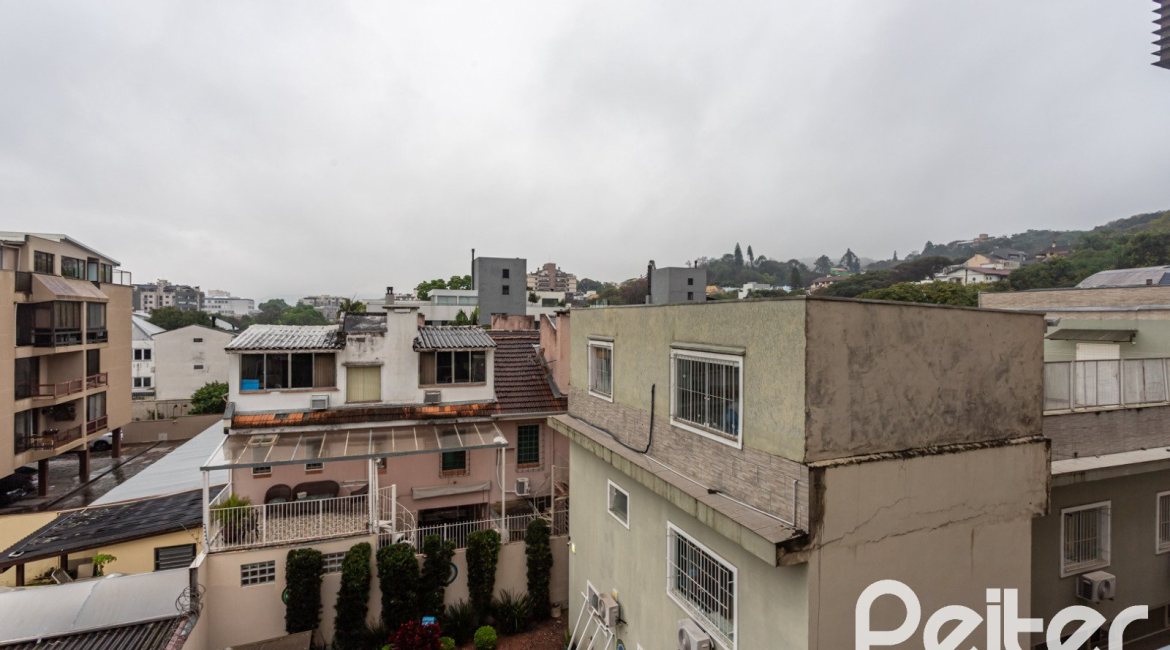 Apartamento à venda com 121m², 3 dormitórios, 1 suíte, 2 vagas, no bairro Tristeza em PORTO ALEGRE