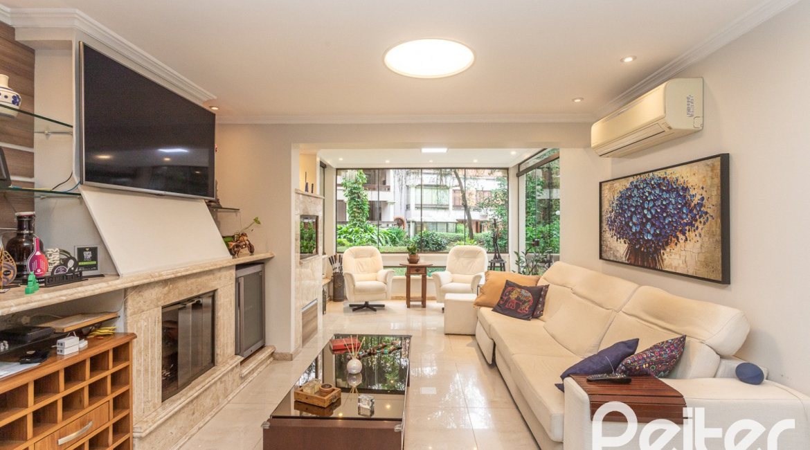 Apartamento à venda com 129m², 4 dormitórios, 1 suíte, 2 vagas, no bairro Ipanema em Porto Alegre