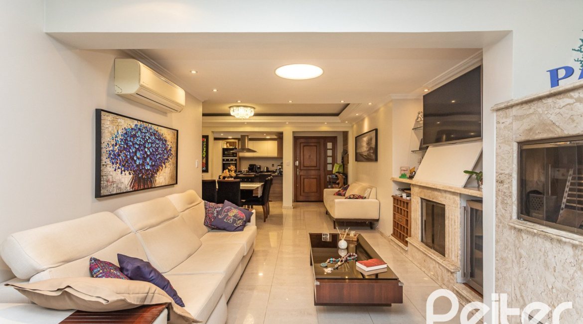 Apartamento à venda com 129m², 4 dormitórios, 1 suíte, 2 vagas, no bairro Ipanema em Porto Alegre