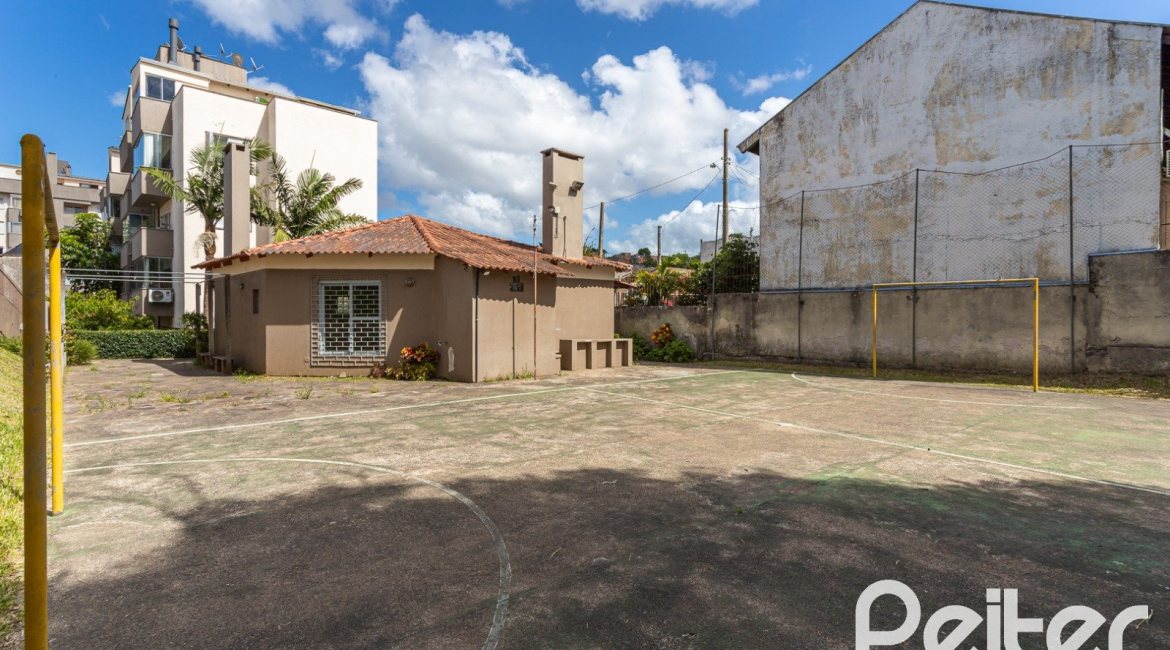 Apartamento à venda com 72m², 2 dormitórios, 1 suíte, 1 vaga, no bairro Cristal em Porto Alegre