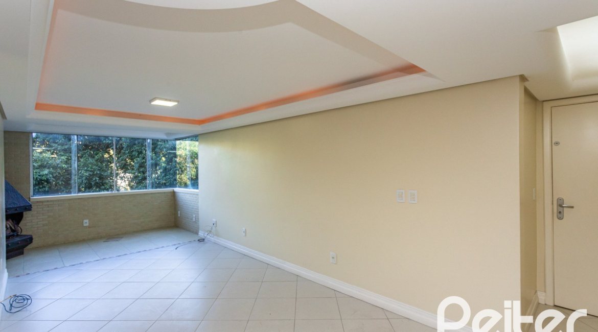 Apartamento à venda com 72m², 2 dormitórios, 1 suíte, 1 vaga, no bairro Cristal em Porto Alegre