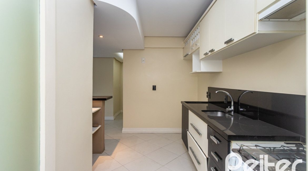 Apartamento à venda com 72m², 2 dormitórios, 1 suíte, 1 vaga, no bairro Cristal em Porto Alegre