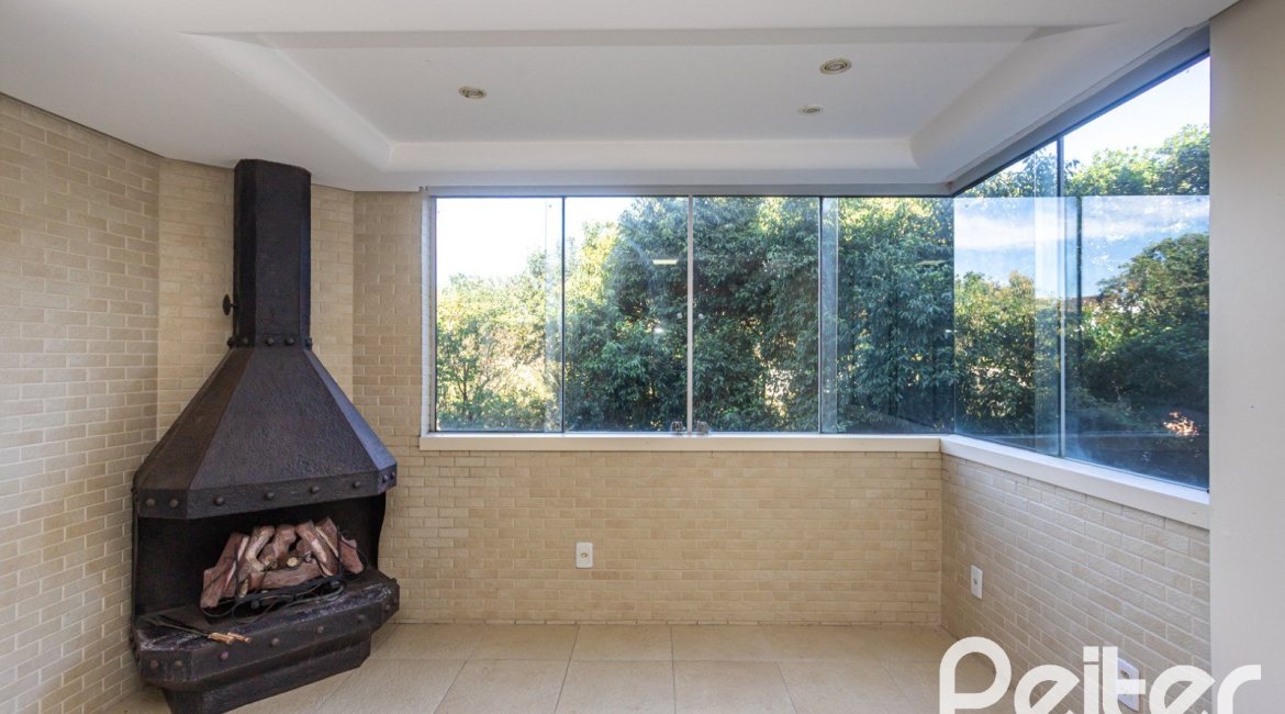 Apartamento à venda com 72m², 2 dormitórios, 1 suíte, 1 vaga, no bairro Cristal em Porto Alegre