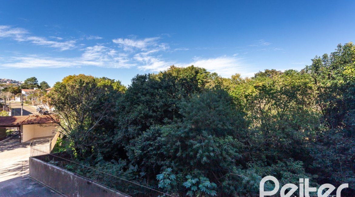 Apartamento à venda com 72m², 2 dormitórios, 1 suíte, 1 vaga, no bairro Cristal em Porto Alegre