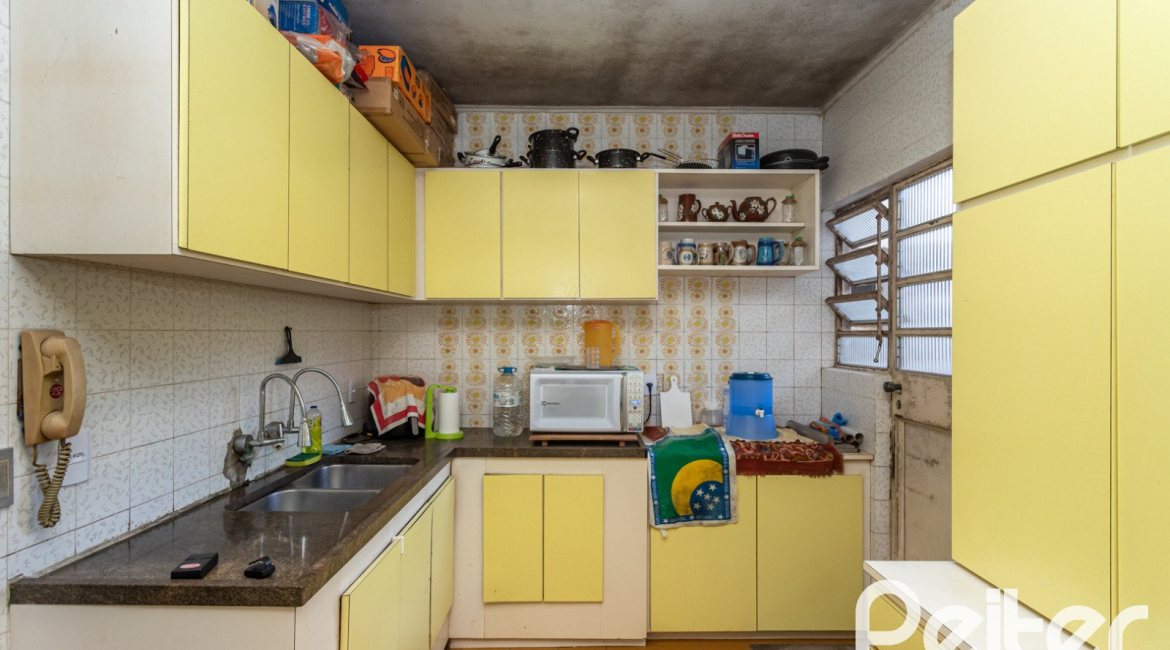 Casa em Condomínio à venda com 323m², 5 dormitórios, 1 suíte, 4 vagas, no bairro Tristeza em Porto Alegre