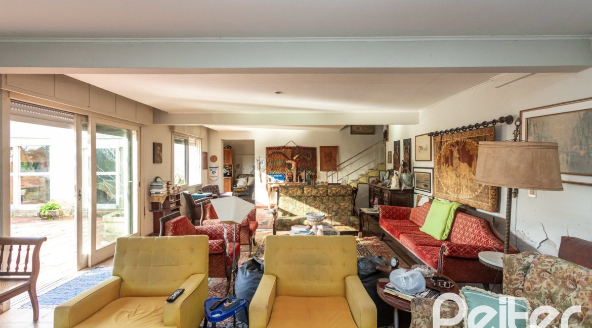 Casa em Condomínio à venda com 323m², 5 dormitórios, 1 suíte, 4 vagas, no bairro Tristeza em Porto Alegre