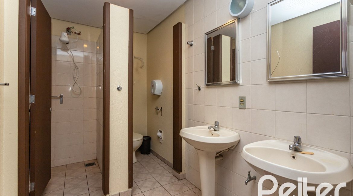 Casa à venda, 23 dormitórios, 20 vagas, no bairro Vila Conceição em Porto Alegre