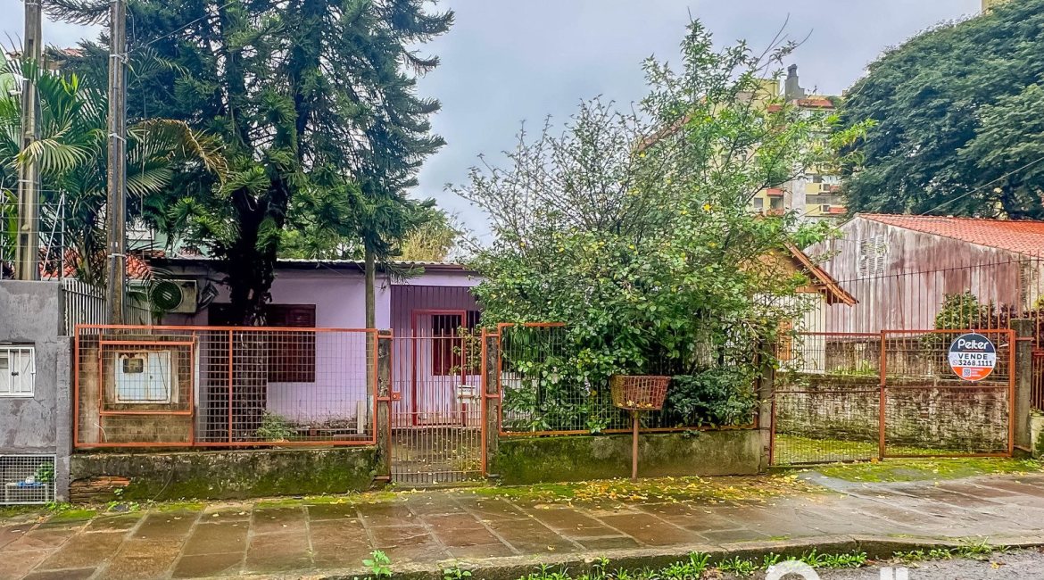 Terreno à venda com 357m², no bairro Tristeza em Porto Alegre