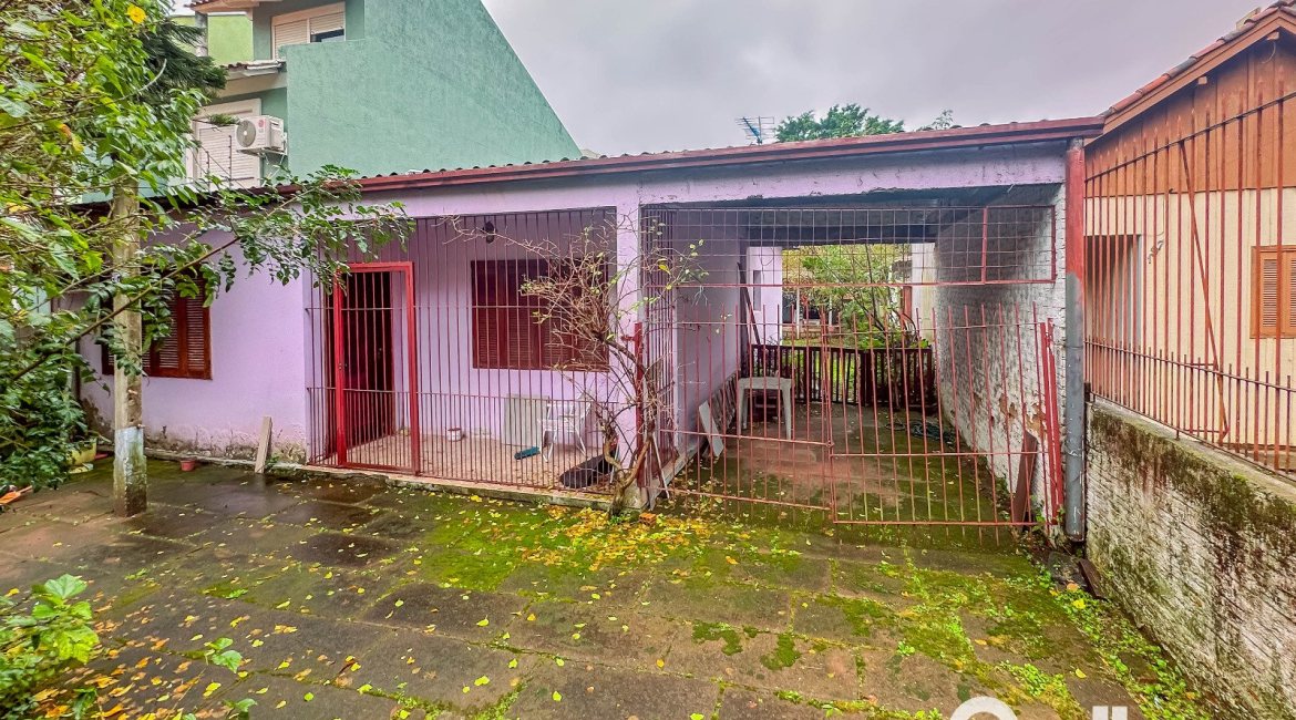 Terreno à venda com 357m², no bairro Tristeza em Porto Alegre