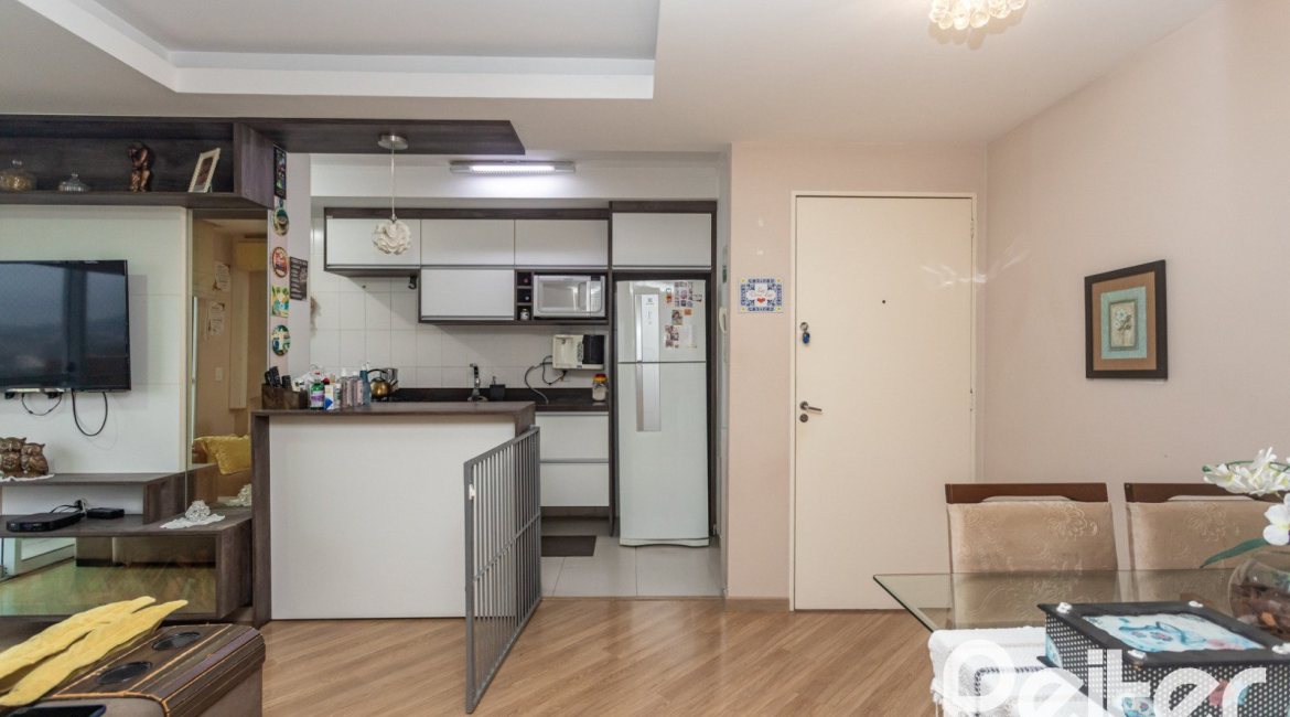 Apartamento à venda com 67m², 3 dormitórios, 1 suíte, 2 vagas, no bairro Tristeza em PORTO ALEGRE