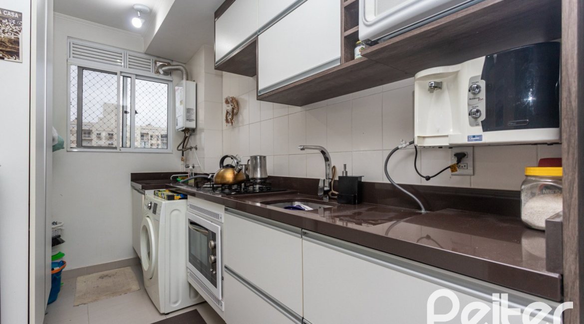 Apartamento à venda com 67m², 3 dormitórios, 1 suíte, 2 vagas, no bairro Tristeza em PORTO ALEGRE
