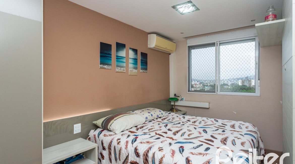 Apartamento à venda com 67m², 3 dormitórios, 1 suíte, 2 vagas, no bairro Tristeza em PORTO ALEGRE