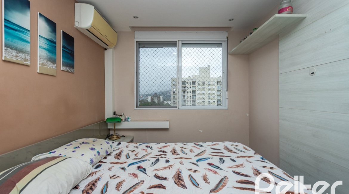 Apartamento à venda com 67m², 3 dormitórios, 1 suíte, 2 vagas, no bairro Tristeza em PORTO ALEGRE