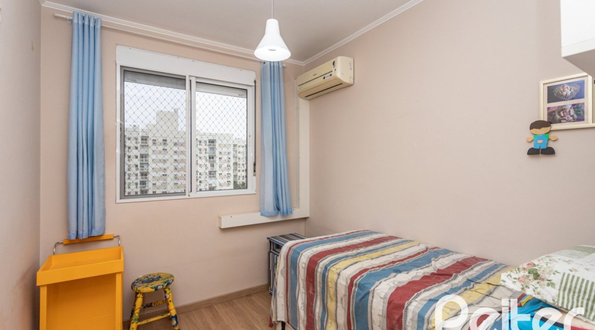 Apartamento à venda com 67m², 3 dormitórios, 1 suíte, 2 vagas, no bairro Tristeza em PORTO ALEGRE