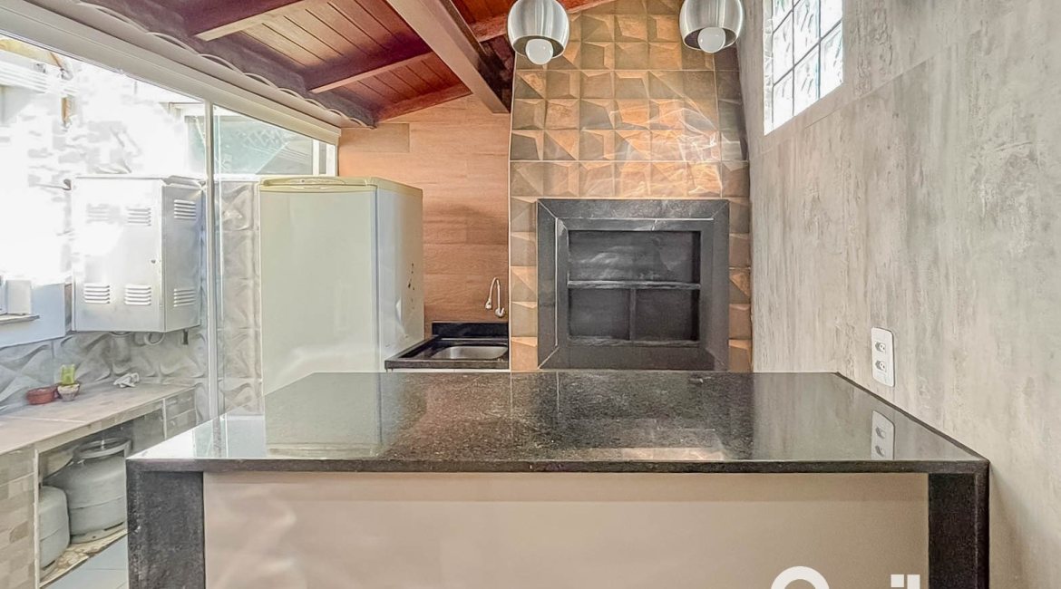 Casa em Condomínio à venda com 117m², 3 dormitórios, 1 suíte, 2 vagas, no bairro Vila Nova em PORTO ALEGRE