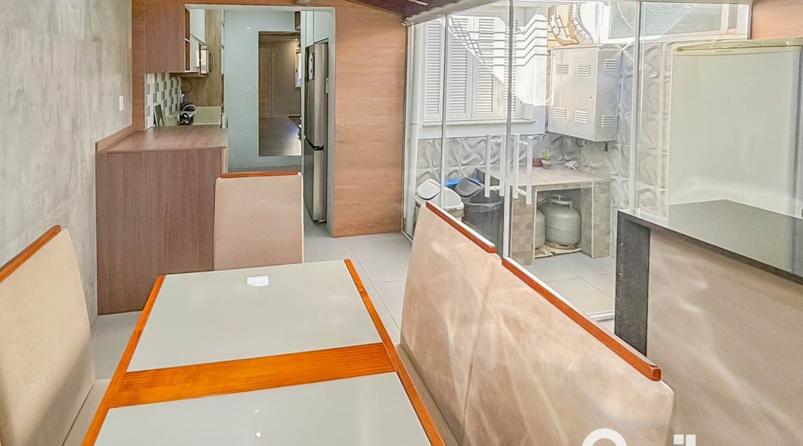 Casa em Condomínio à venda com 117m², 3 dormitórios, 1 suíte, 2 vagas, no bairro Vila Nova em PORTO ALEGRE