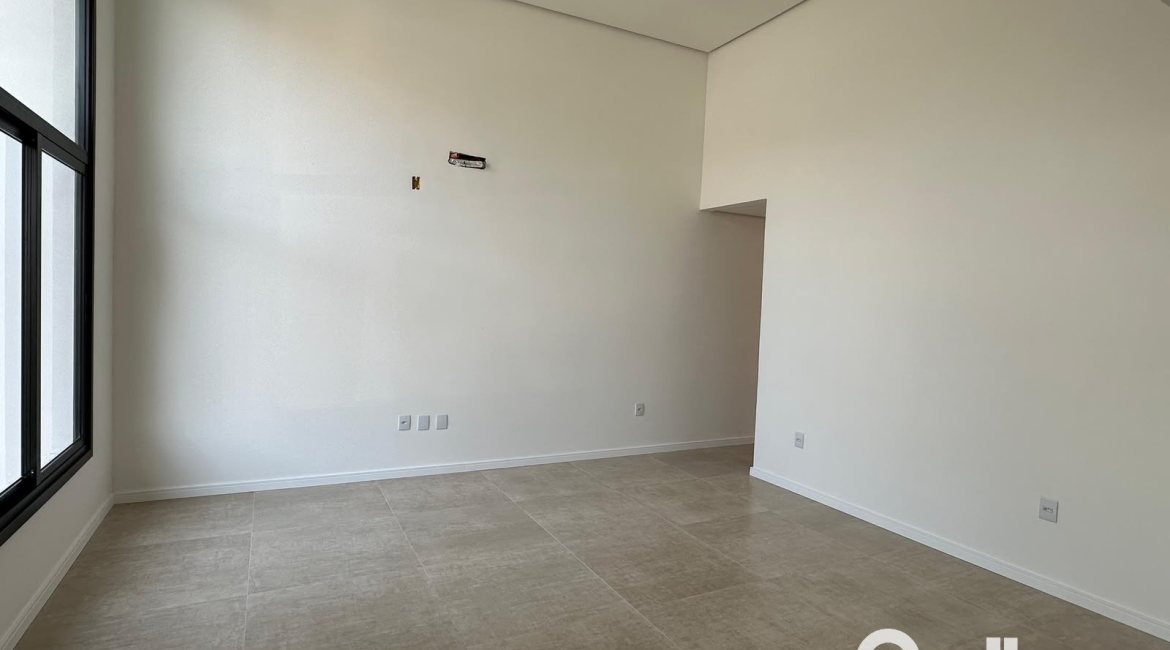 Casa em Condomínio à venda com 95m², 3 dormitórios, 1 suíte, 1 vaga, no bairro Hípica em Porto Alegre