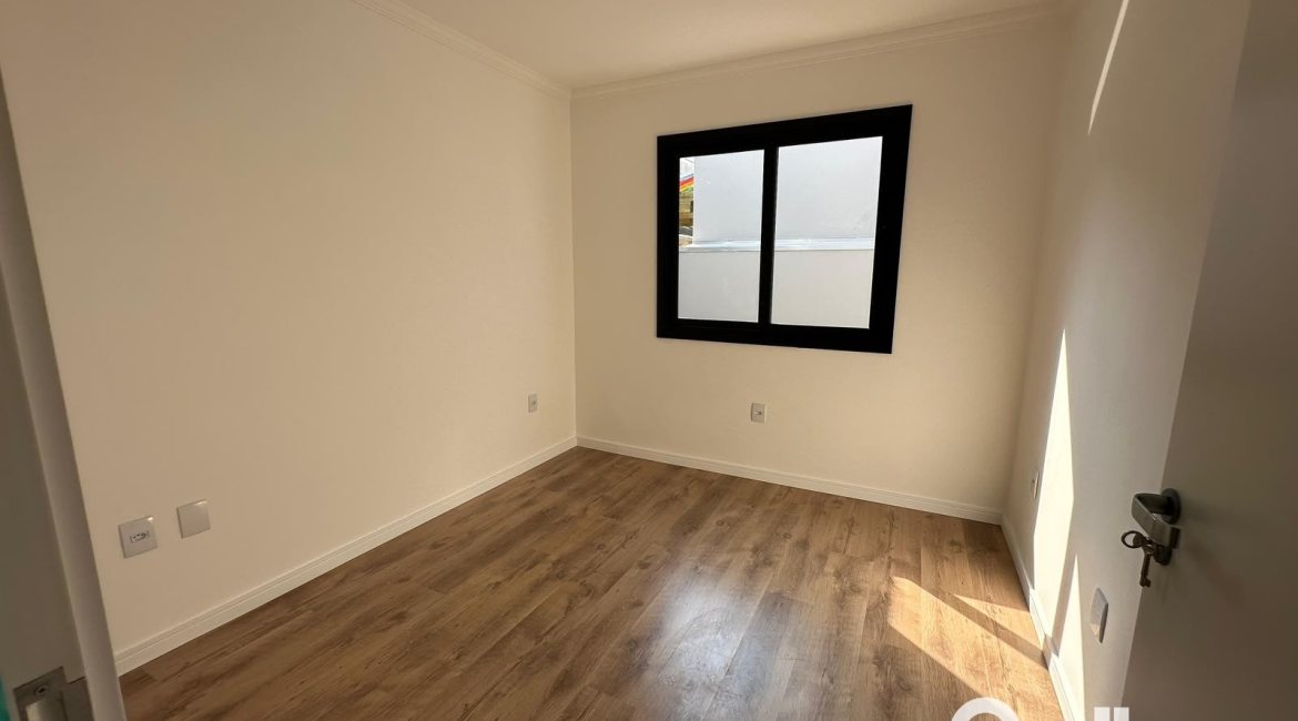 Casa em Condomínio à venda com 95m², 3 dormitórios, 1 suíte, 1 vaga, no bairro Hípica em Porto Alegre