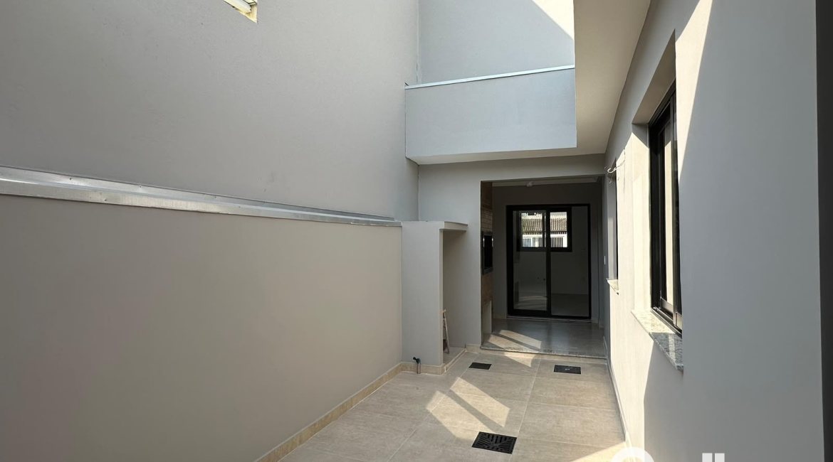 Casa em Condomínio à venda com 95m², 3 dormitórios, 1 suíte, 1 vaga, no bairro Hípica em Porto Alegre
