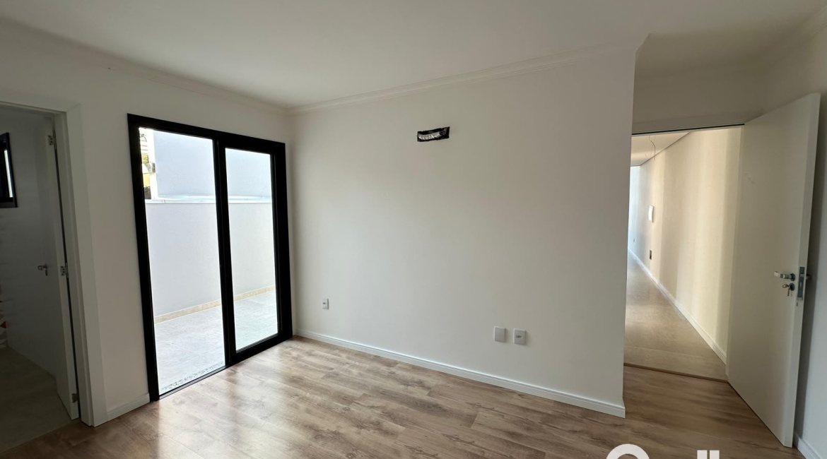 Casa em Condomínio à venda com 95m², 3 dormitórios, 1 suíte, 1 vaga, no bairro Hípica em Porto Alegre