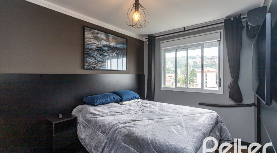 Apartamento à venda com 65m², 2 dormitórios, 1 suíte, 1 vaga, no bairro Cristal em PORTO ALEGRE