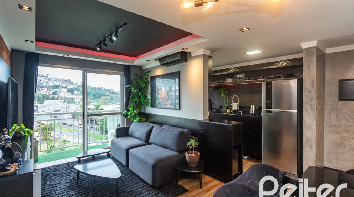 Apartamento à venda com 65m², 2 dormitórios, 1 suíte, 1 vaga, no bairro Cristal em PORTO ALEGRE