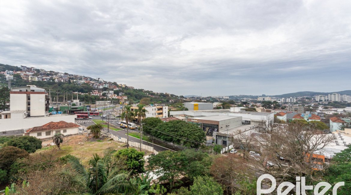 Apartamento à venda com 65m², 2 dormitórios, 1 suíte, 1 vaga, no bairro Cristal em PORTO ALEGRE