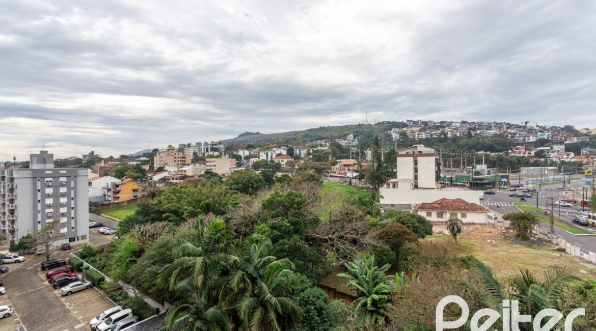 Apartamento à venda com 65m², 2 dormitórios, 1 suíte, 1 vaga, no bairro Cristal em PORTO ALEGRE