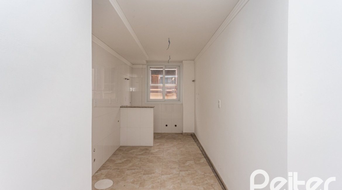 Cobertura à venda com 144m², 3 dormitórios, 1 suíte, 2 vagas, no bairro Menino Deus em Porto Alegre