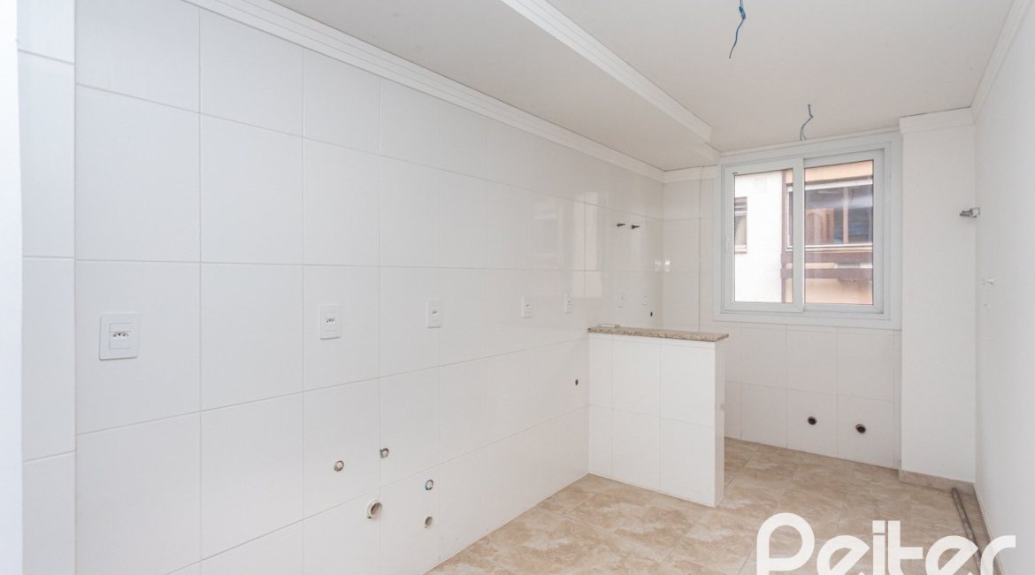 Cobertura à venda com 144m², 3 dormitórios, 1 suíte, 2 vagas, no bairro Menino Deus em Porto Alegre