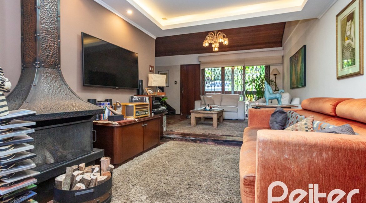 Casa em Condomínio à venda com 250m², 3 dormitórios, 1 suíte, 2 vagas, no bairro Ipanema em Porto Alegre