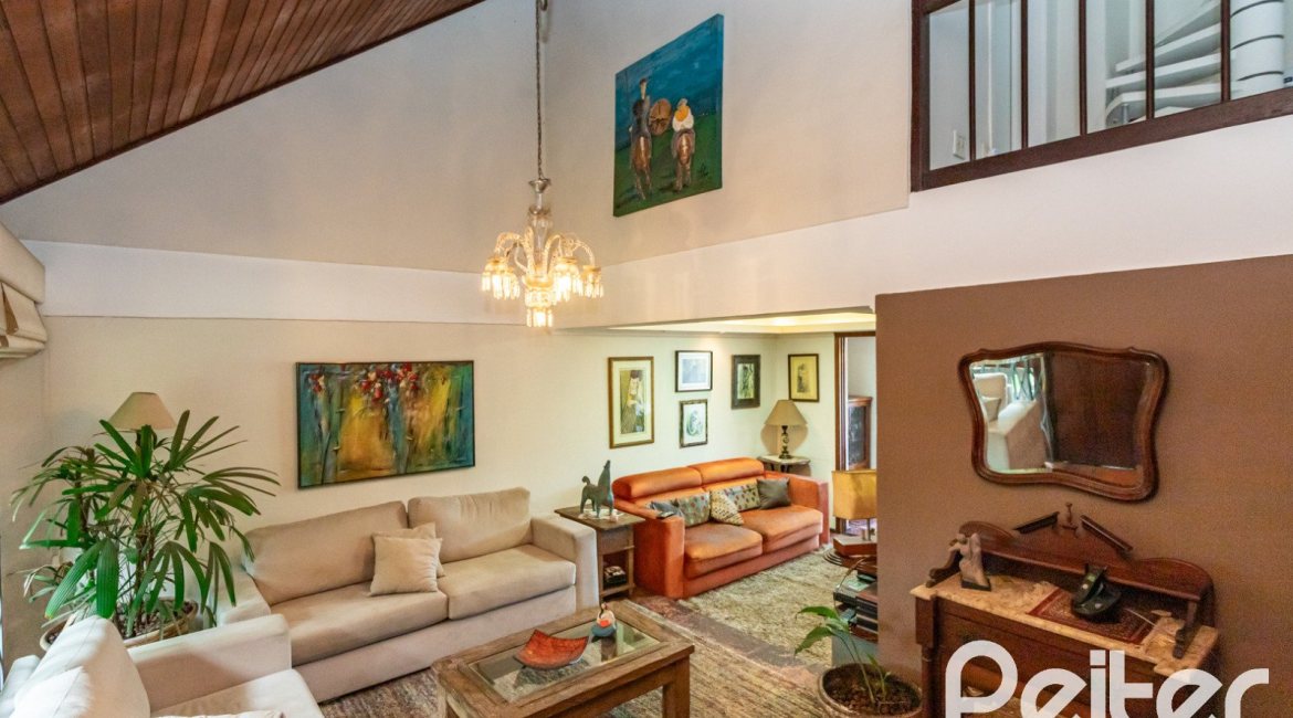 Casa em Condomínio à venda com 250m², 3 dormitórios, 1 suíte, 2 vagas, no bairro Ipanema em Porto Alegre
