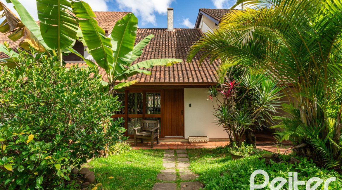 Casa em Condomínio à venda com 250m², 3 dormitórios, 1 suíte, 2 vagas, no bairro Ipanema em Porto Alegre