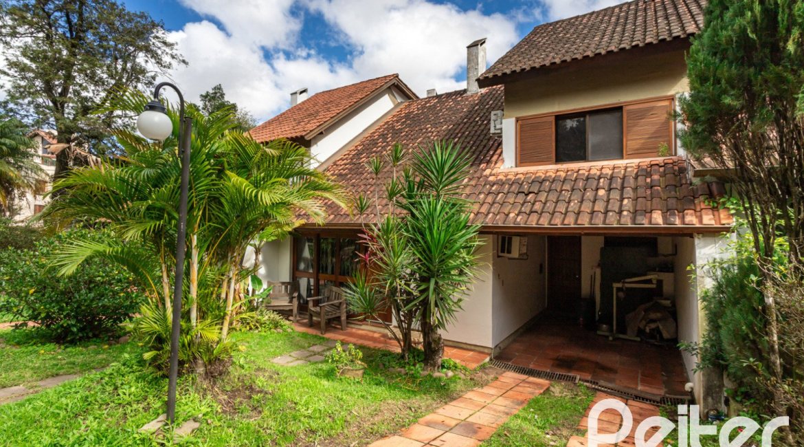 Casa em Condomínio à venda com 250m², 3 dormitórios, 1 suíte, 2 vagas, no bairro Ipanema em Porto Alegre