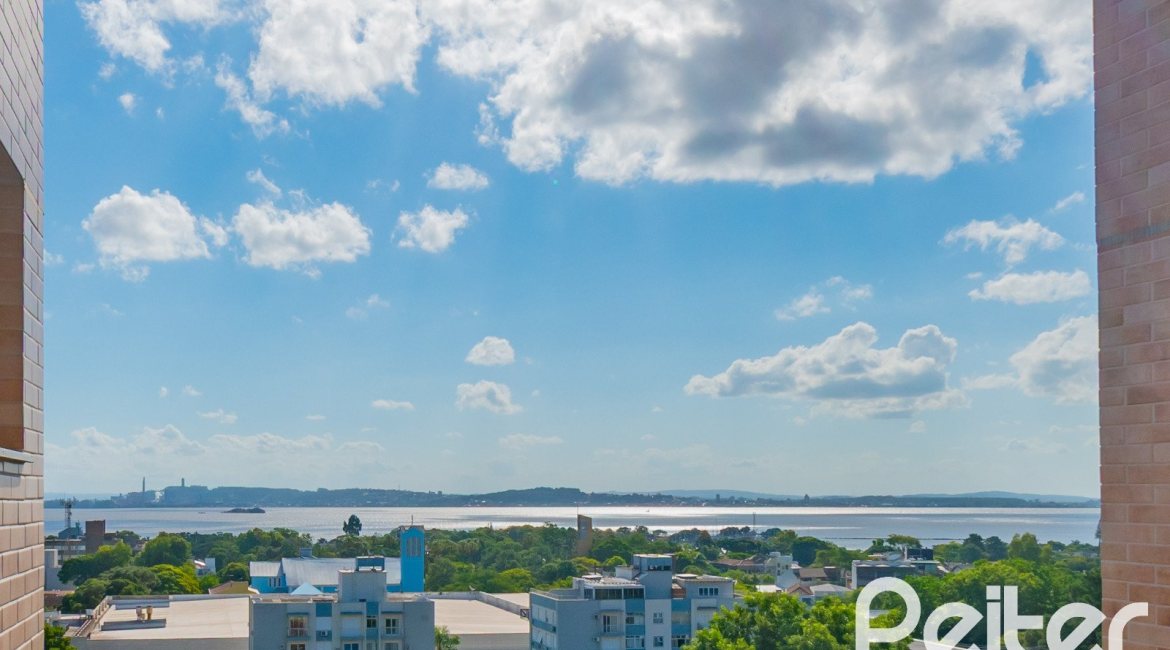 Apartamento à venda com 82m², 3 dormitórios, 1 suíte, 2 vagas, no bairro Tristeza em Porto Alegre