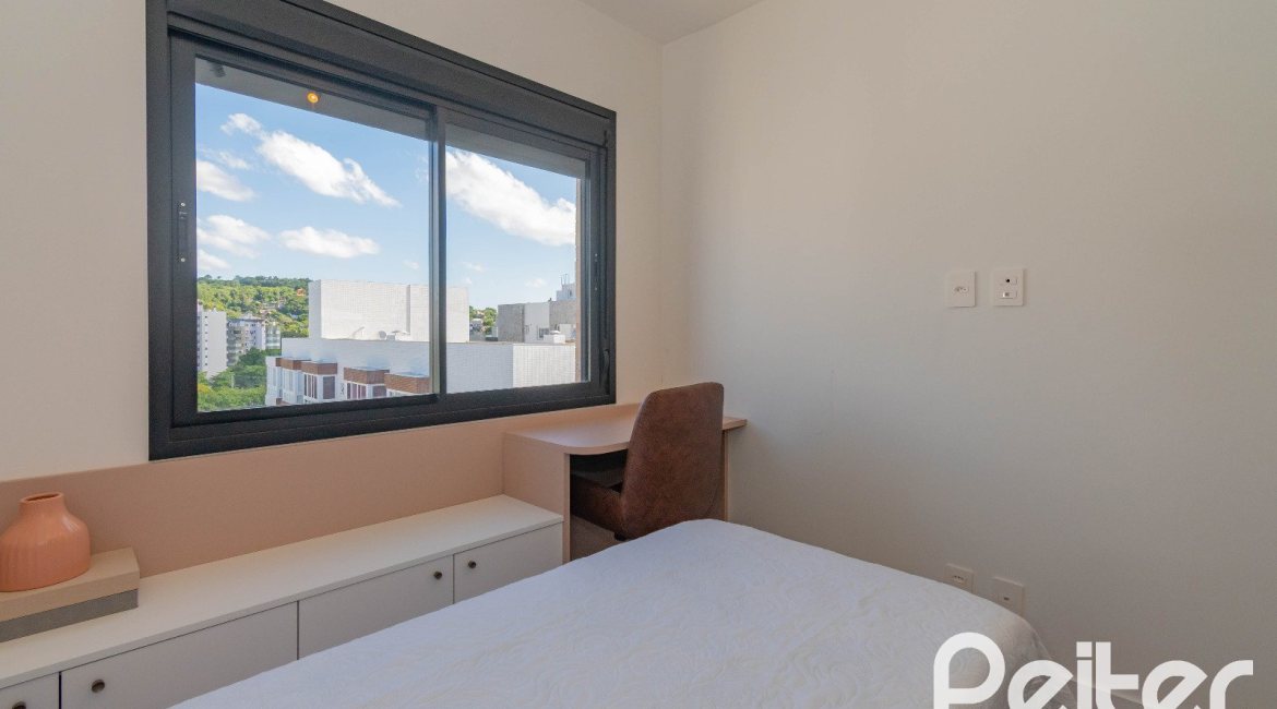 Apartamento à venda com 82m², 3 dormitórios, 1 suíte, 2 vagas, no bairro Tristeza em Porto Alegre