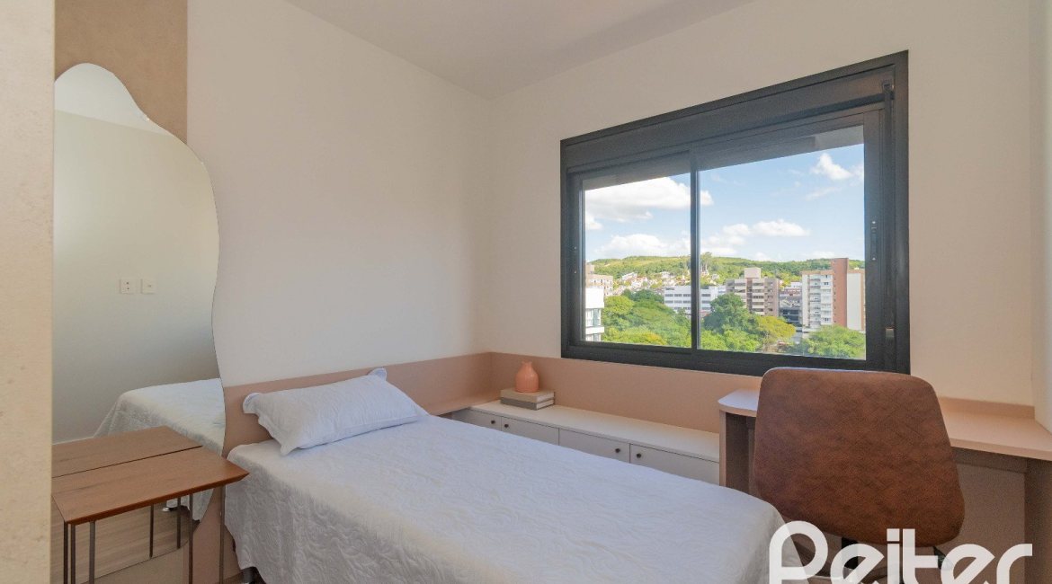 Apartamento à venda com 82m², 3 dormitórios, 1 suíte, 2 vagas, no bairro Tristeza em Porto Alegre