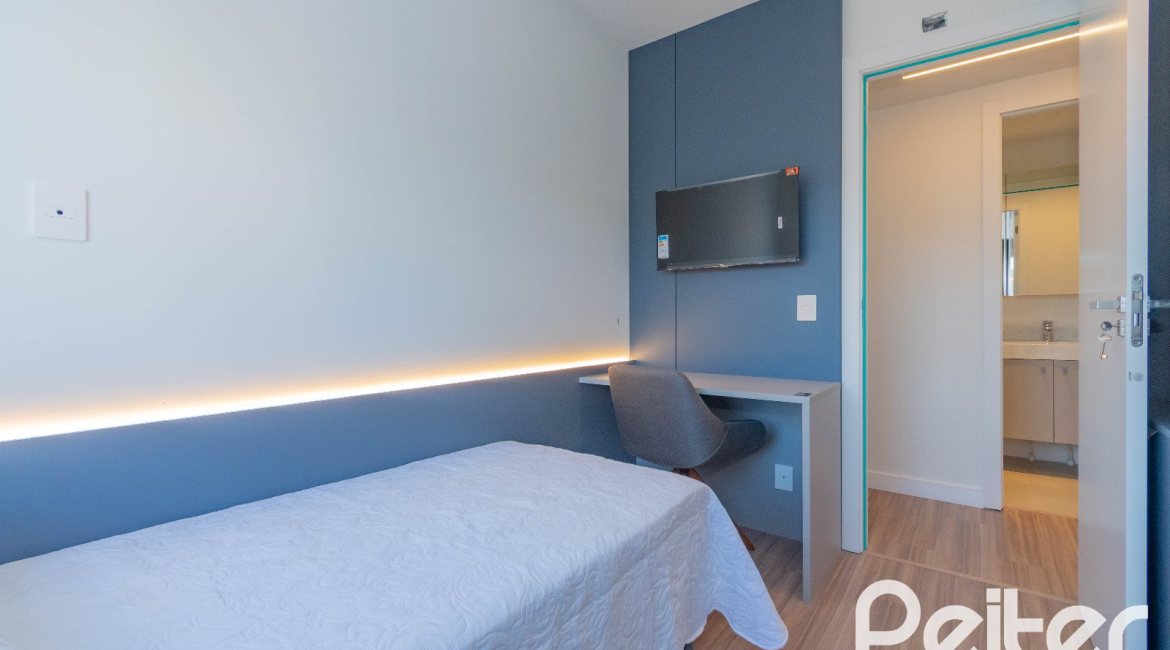 Apartamento à venda com 82m², 3 dormitórios, 1 suíte, 2 vagas, no bairro Tristeza em Porto Alegre
