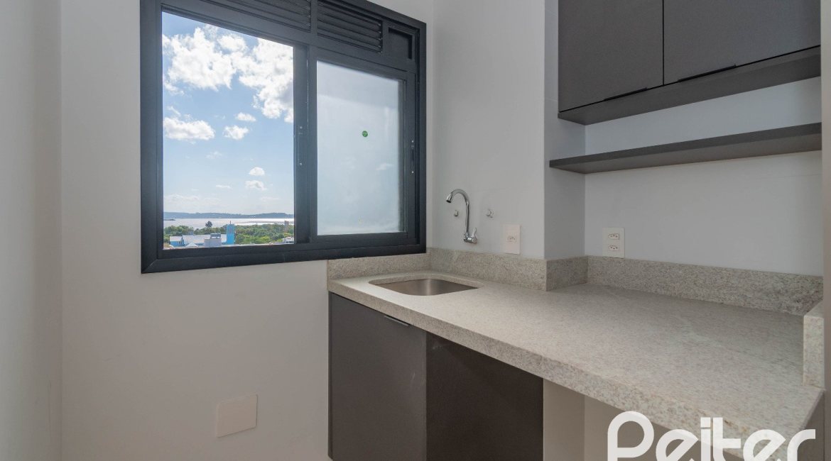 Apartamento à venda com 82m², 3 dormitórios, 1 suíte, 2 vagas, no bairro Tristeza em Porto Alegre