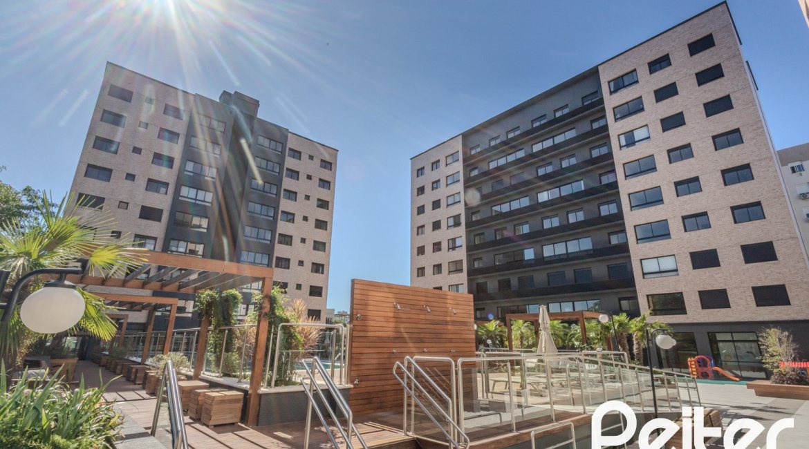 Apartamento à venda com 82m², 3 dormitórios, 1 suíte, 2 vagas, no bairro Tristeza em Porto Alegre