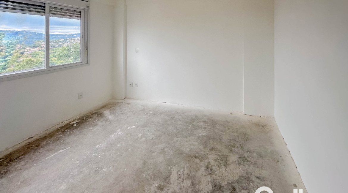 Apartamento à venda com 42m², 2 dormitórios, 1 vaga, no bairro Cavalhada em Porto Alegre