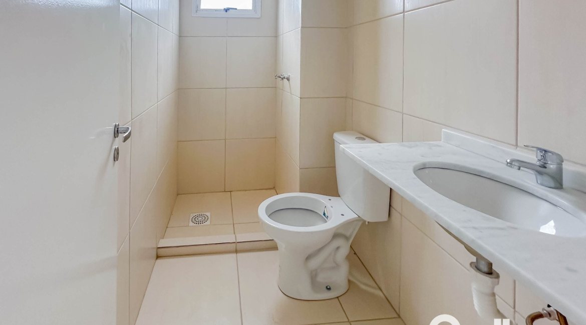 Apartamento à venda com 42m², 2 dormitórios, 1 vaga, no bairro Cavalhada em Porto Alegre